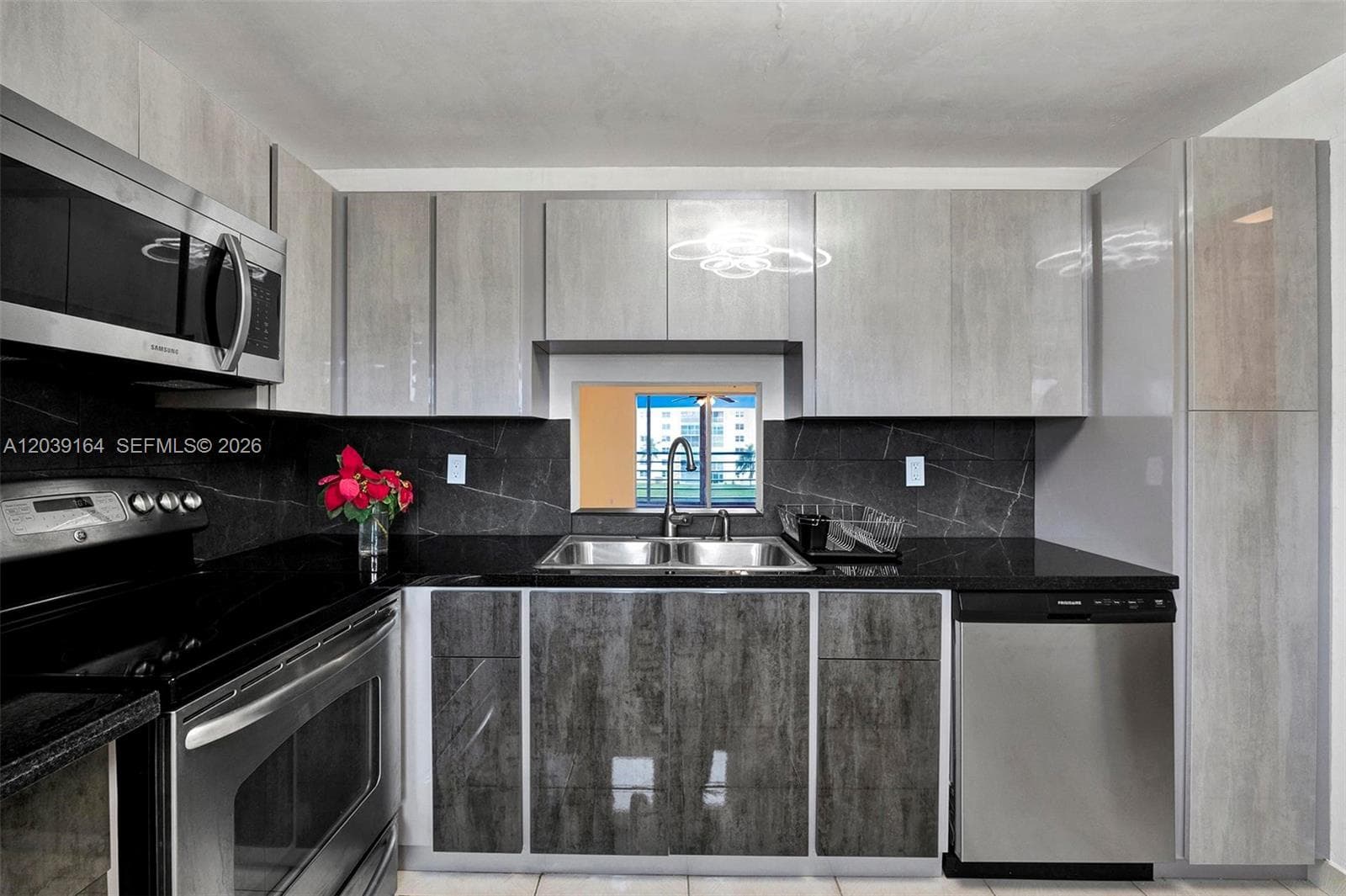 431 SE 3rd St # 402, Dania Beach, FL 33004 — zdjęcie 3