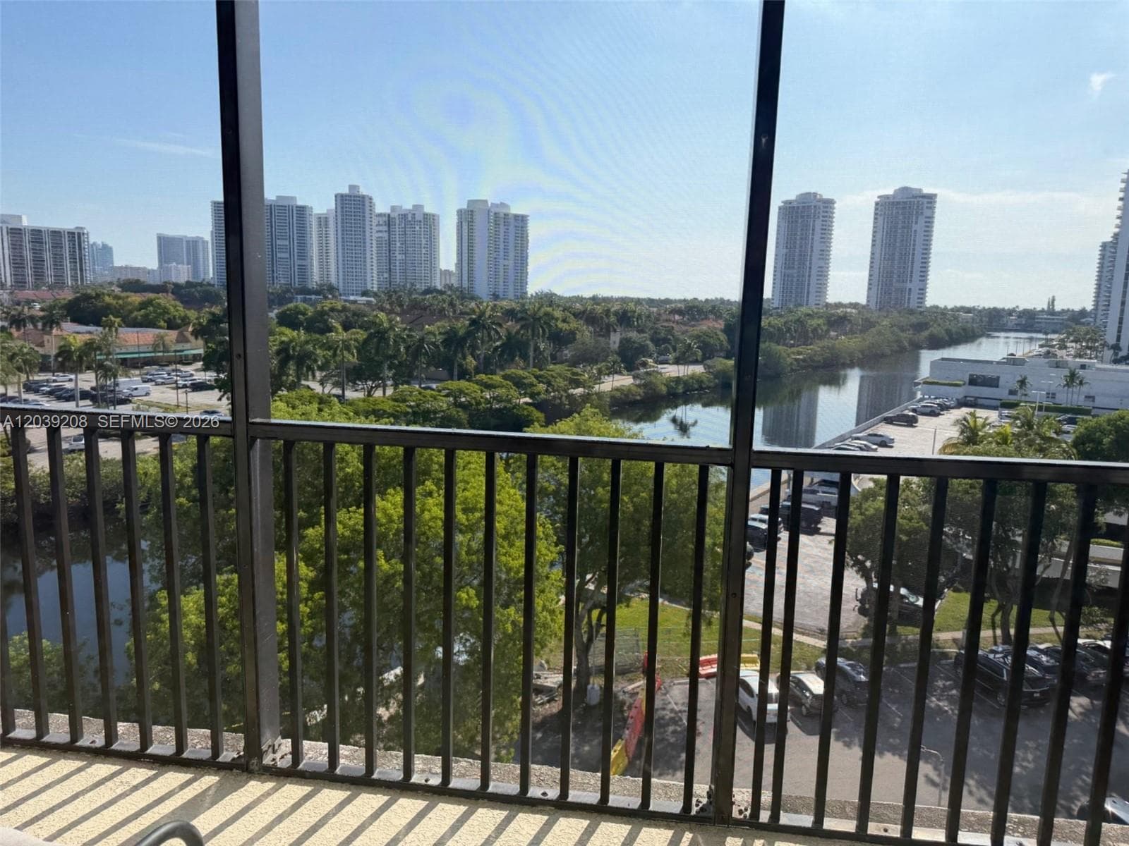 3475 N Country Club Dr # 816, Aventura, FL 33180