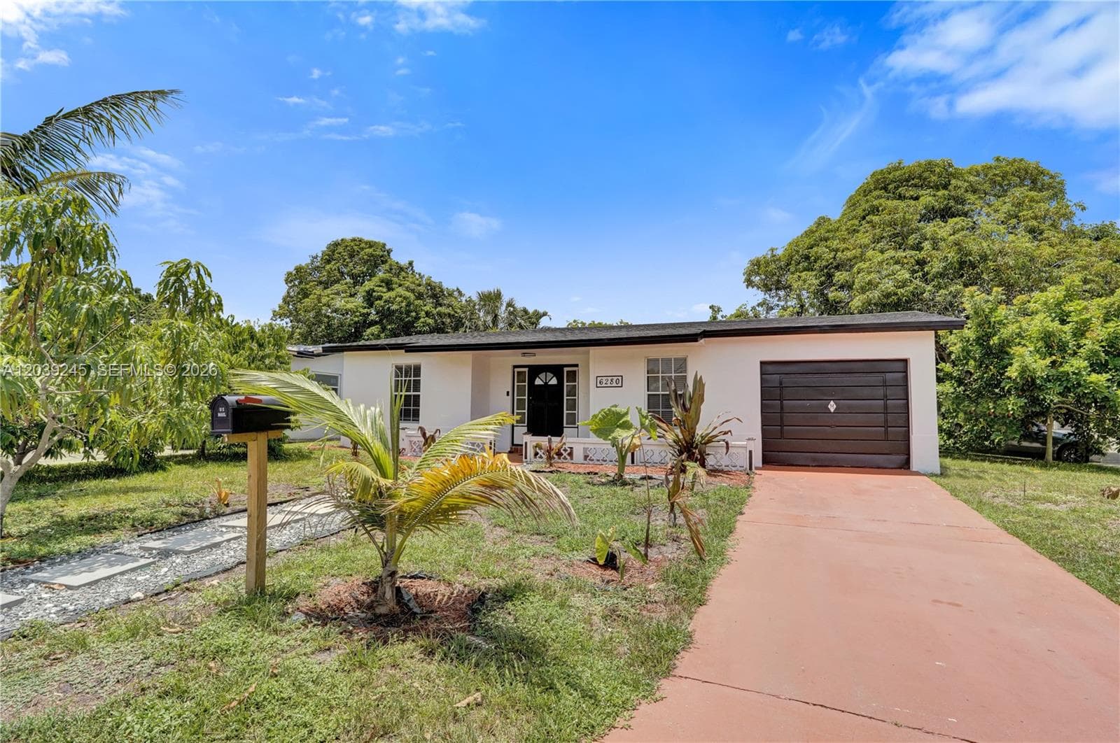 6280 SW 8th Pl, North Lauderdale, FL 33068 — zdjęcie 2