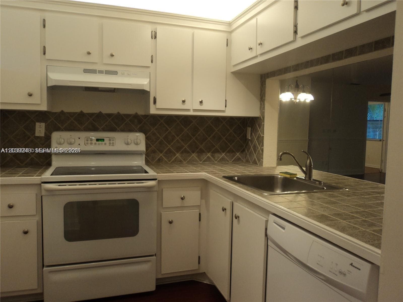 10605 NW 11 St # 206, Hollywood, FL 33026 — zdjęcie 5