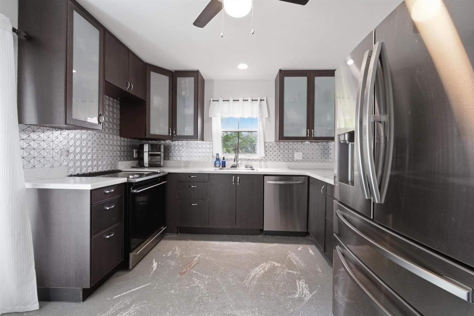 8417 NW 40th Court, Sunrise, FL 33351 — zdjęcie 5