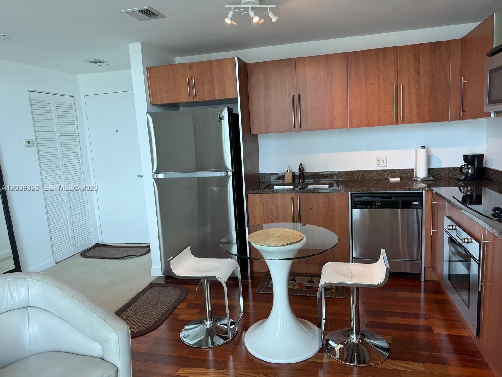 300 S Biscayne Blvd # T-3703, Miami, FL 33131 — zdjęcie 2