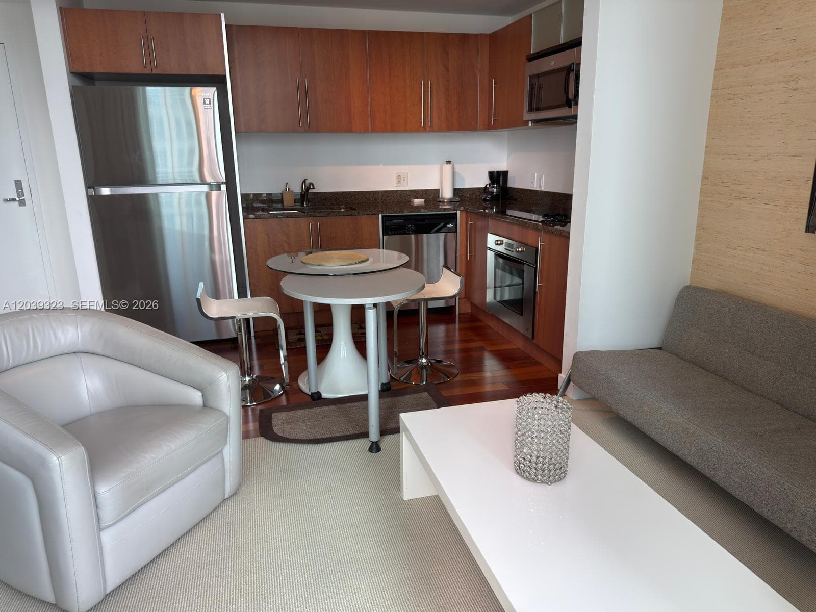 300 S Biscayne Blvd # T-3703, Miami, FL 33131 — zdjęcie 4