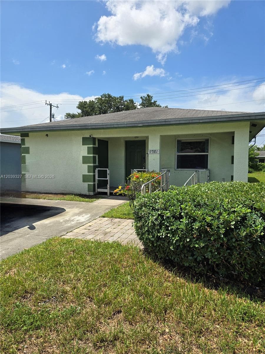2581 NW 15th Ct, Fort Lauderdale, FL 33311