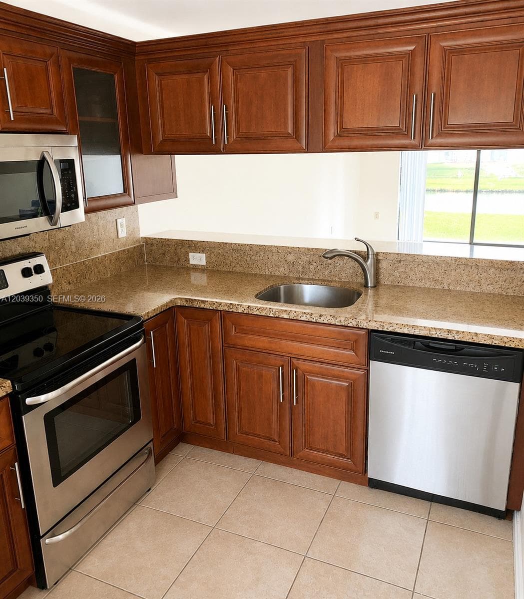 9953 NW Nob Hill Pl # 9953, Sunrise, FL 33351 — zdjęcie 4