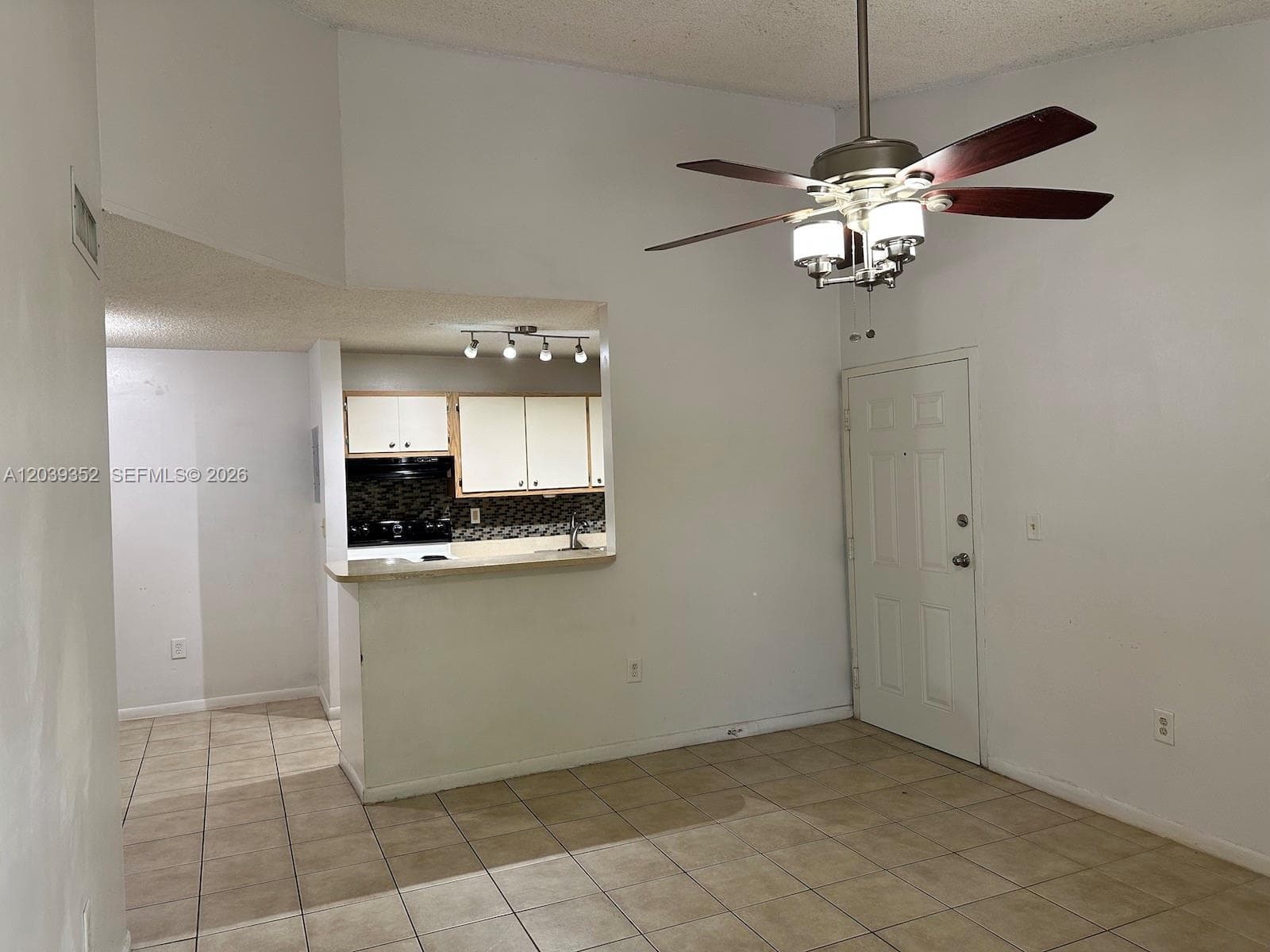 7200 NW 179th St # 311, Hialeah, FL 33015 — zdjęcie 2
