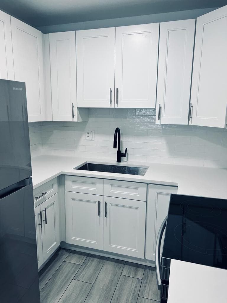 930 N 14th Court, Hollywood, FL 33020 — zdjęcie 5