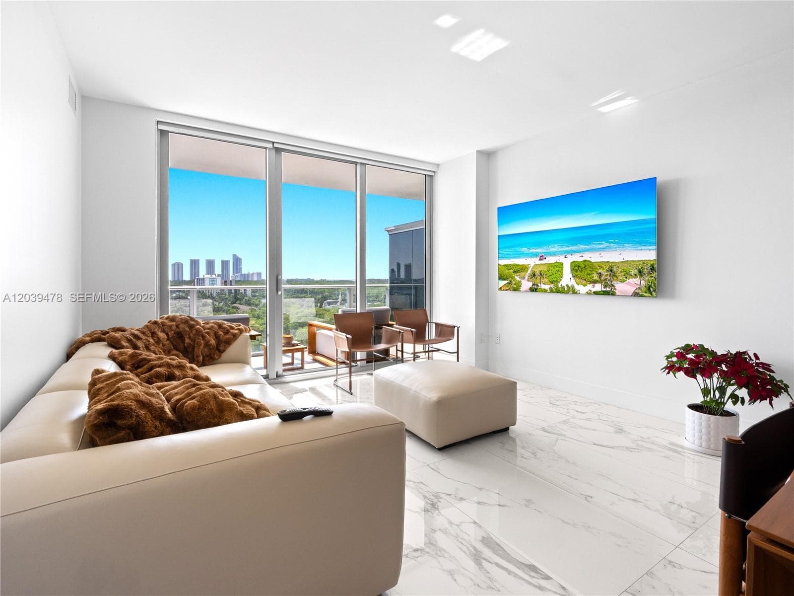 16385 Biscayne Blvd # 1117, North Miami Beach, FL 33160 — zdjęcie 3