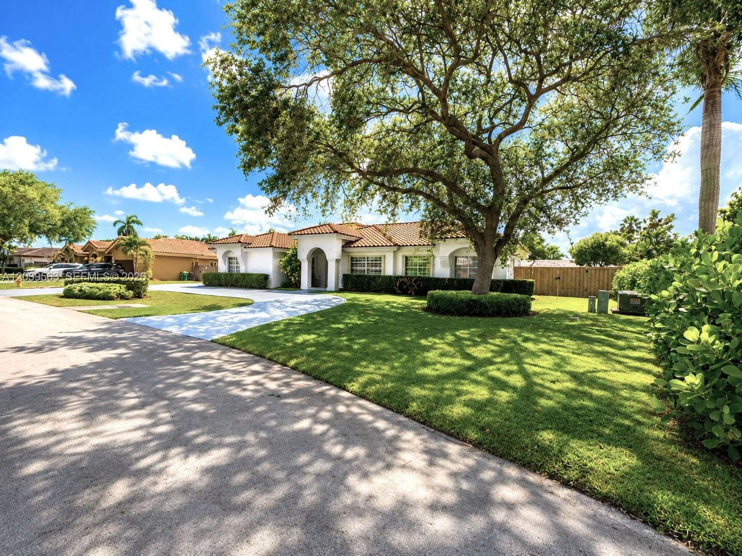 15690 SW 153rd Ct, Miami, FL 33187 — zdjęcie 2