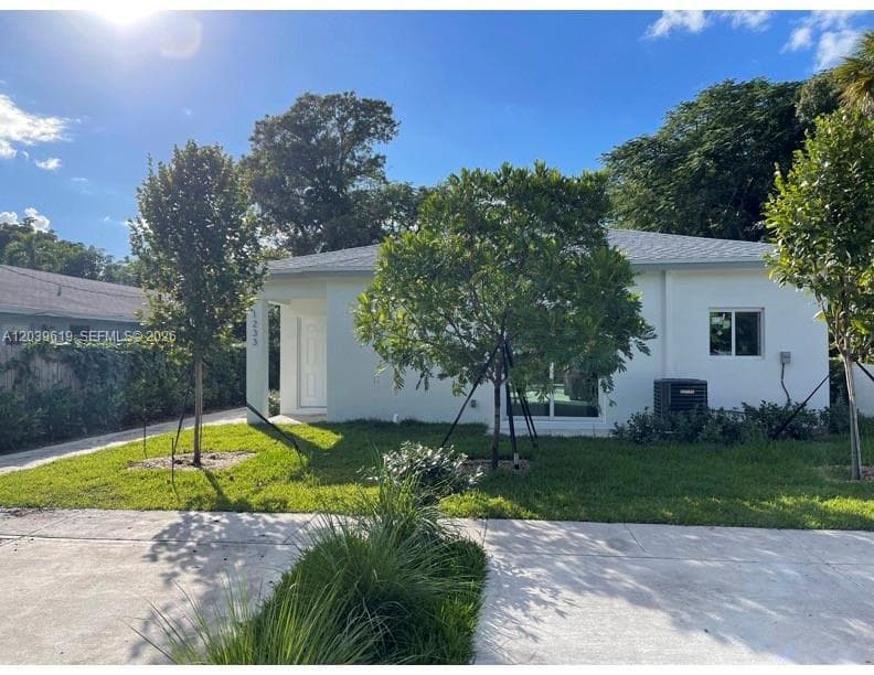 920 NW 81st St, Miami, FL 33150 — zdjęcie 4