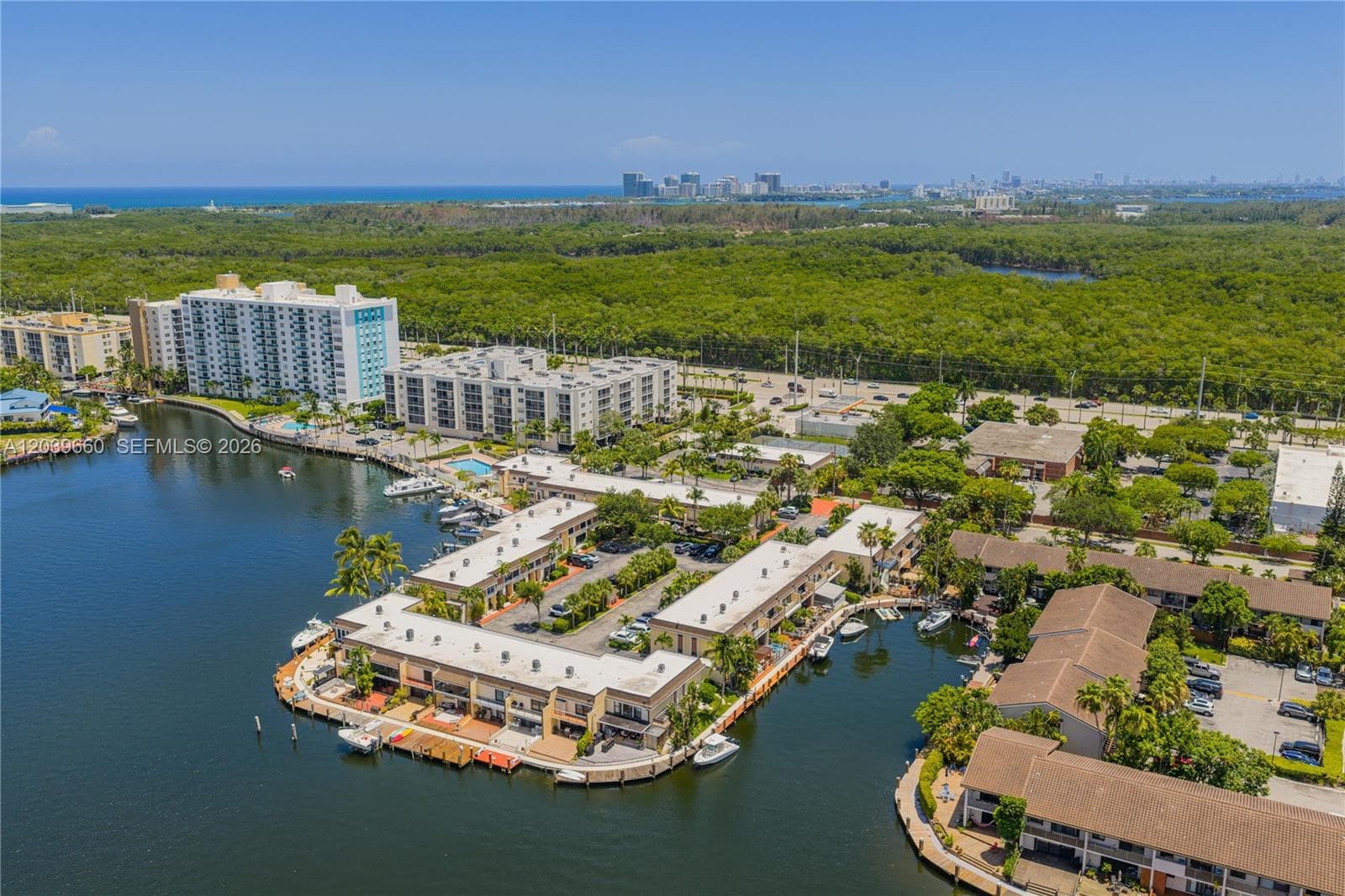 2771 NE 164th St # 12, North Miami Beach, FL 33160 — zdjęcie 5