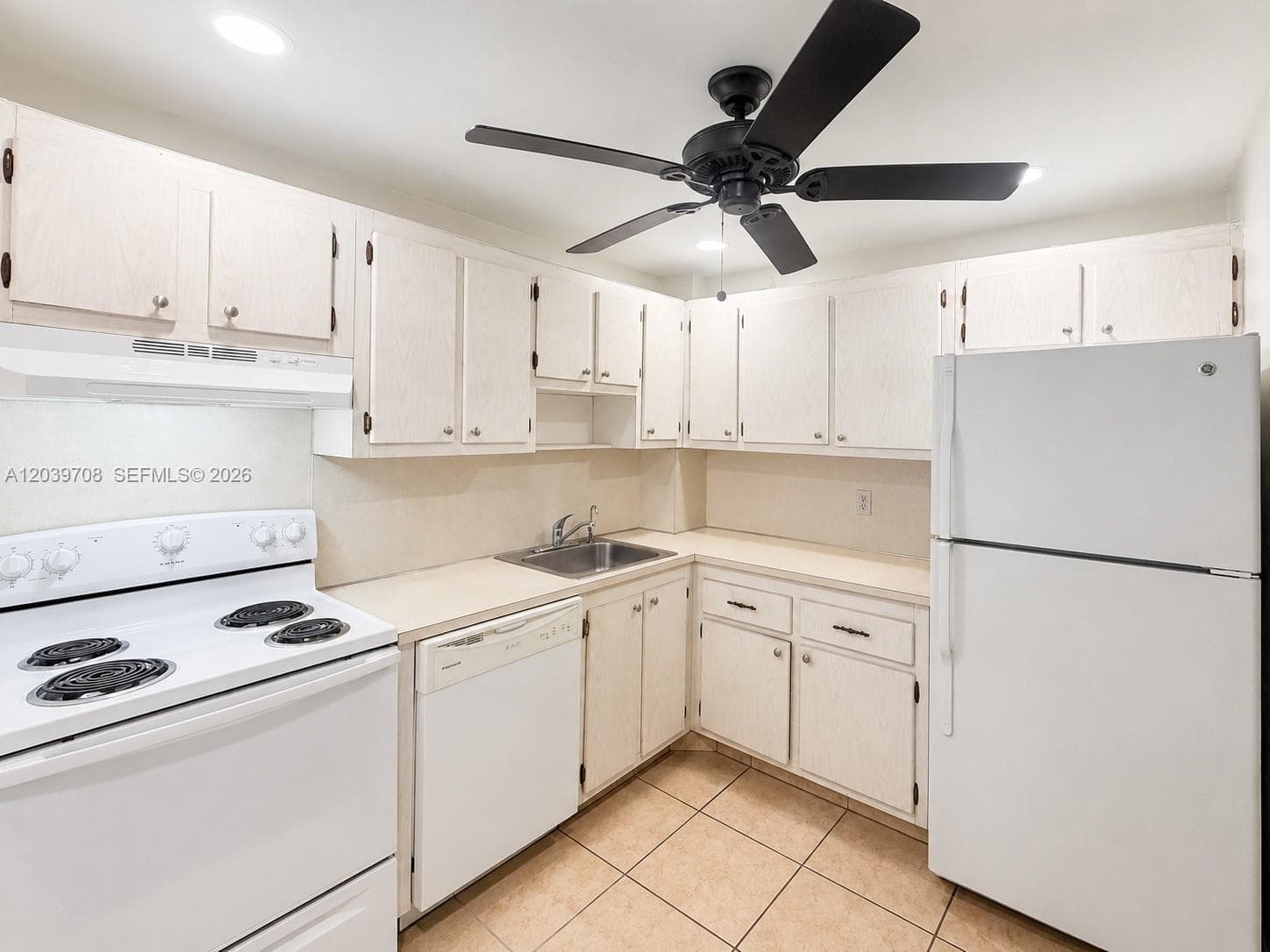 16851 NE 23rd Ave # A308, North Miami Beach, FL 33160 — zdjęcie 5
