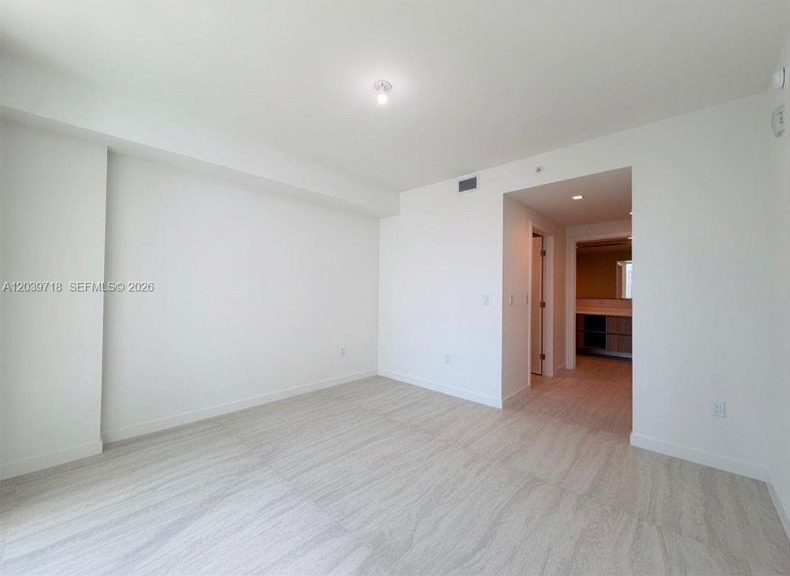 77 SE 5th St # 1903, Miami, FL 33131 — zdjęcie 5