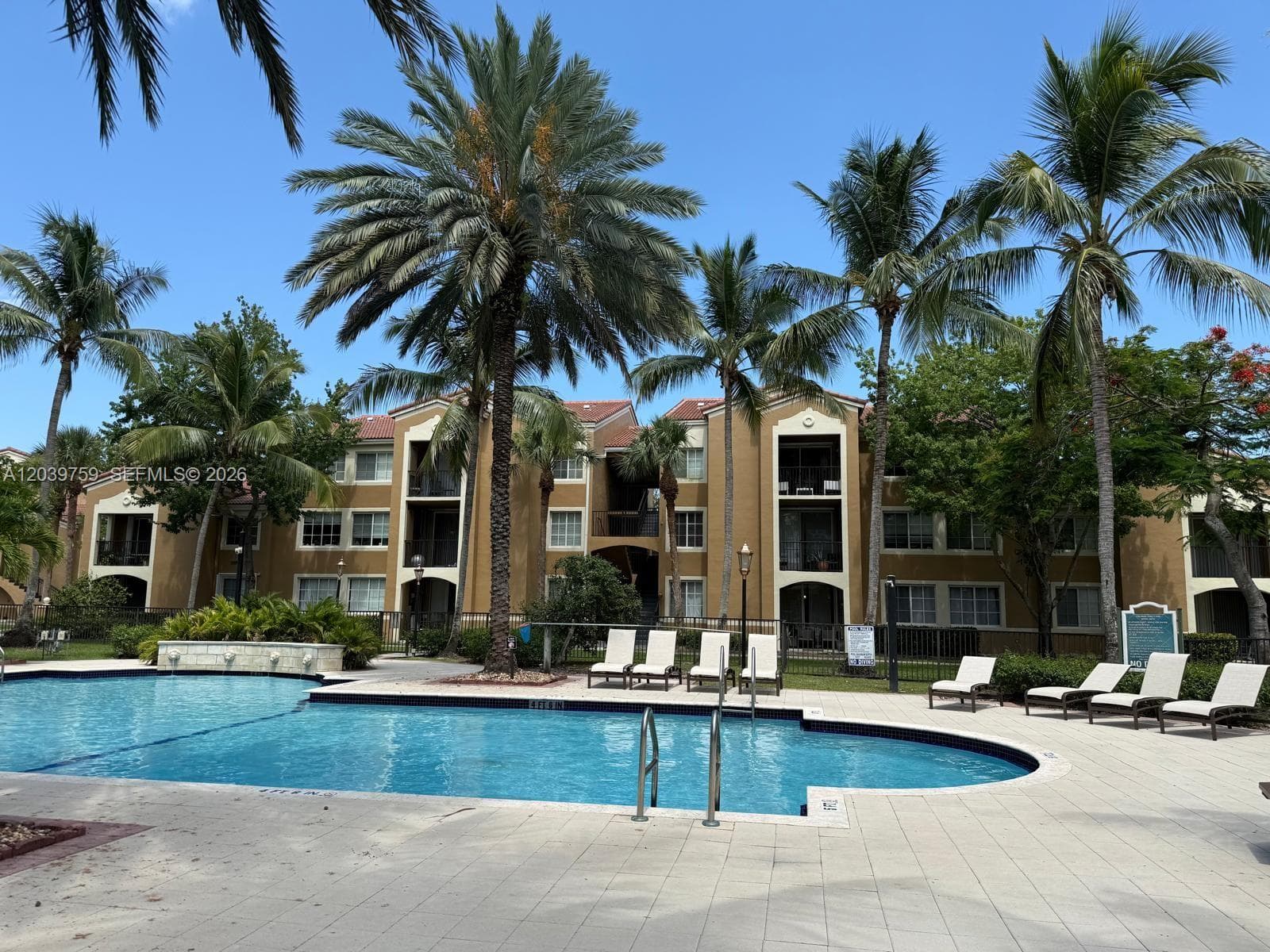 8050 N Nob Hill Rd # 105, Tamarac, FL 33321 — zdjęcie 2