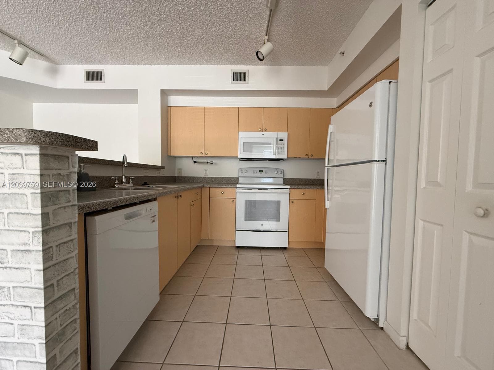 8050 N Nob Hill Rd # 105, Tamarac, FL 33321 — zdjęcie 3