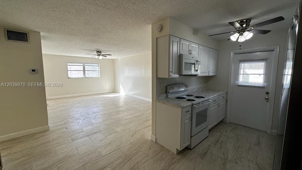 7480 SW 10th St # 202A, North Lauderdale, FL 33068 — zdjęcie 3
