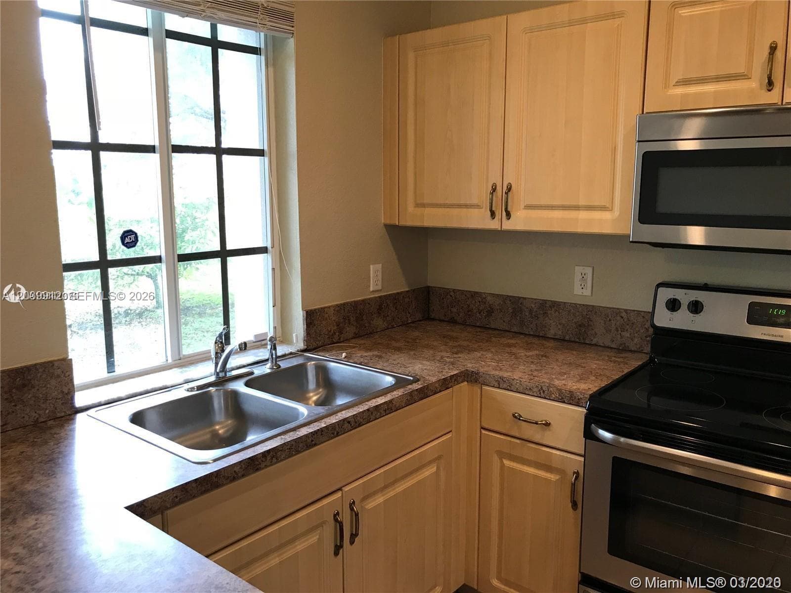 1413 Lucaya Dr, Riviera Beach, FL 33404 — zdjęcie 5