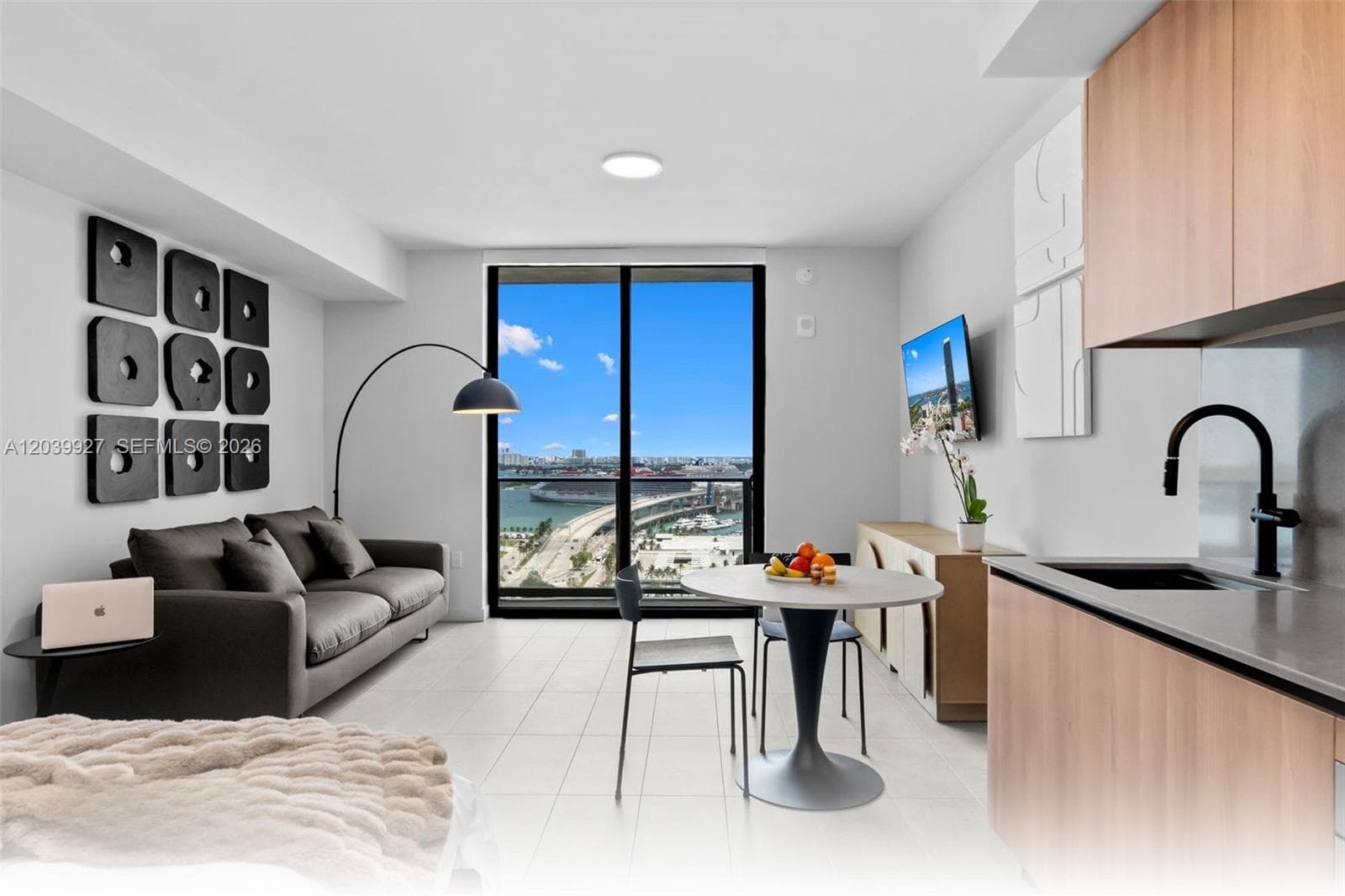 121 NE 5th St # 3200, Miami, FL 33132 — zdjęcie 3