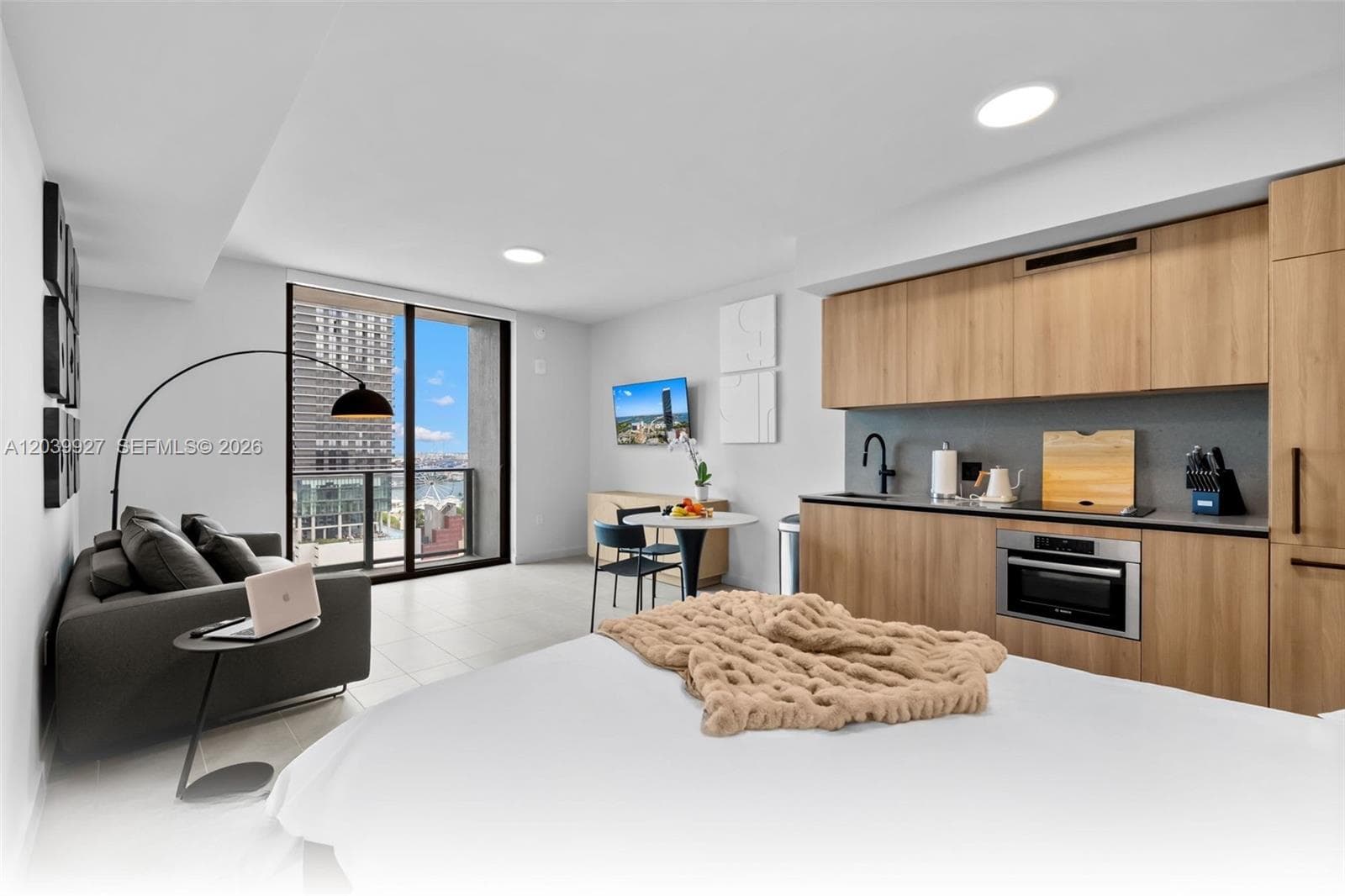 121 NE 5th St # 3200, Miami, FL 33132 — zdjęcie 5