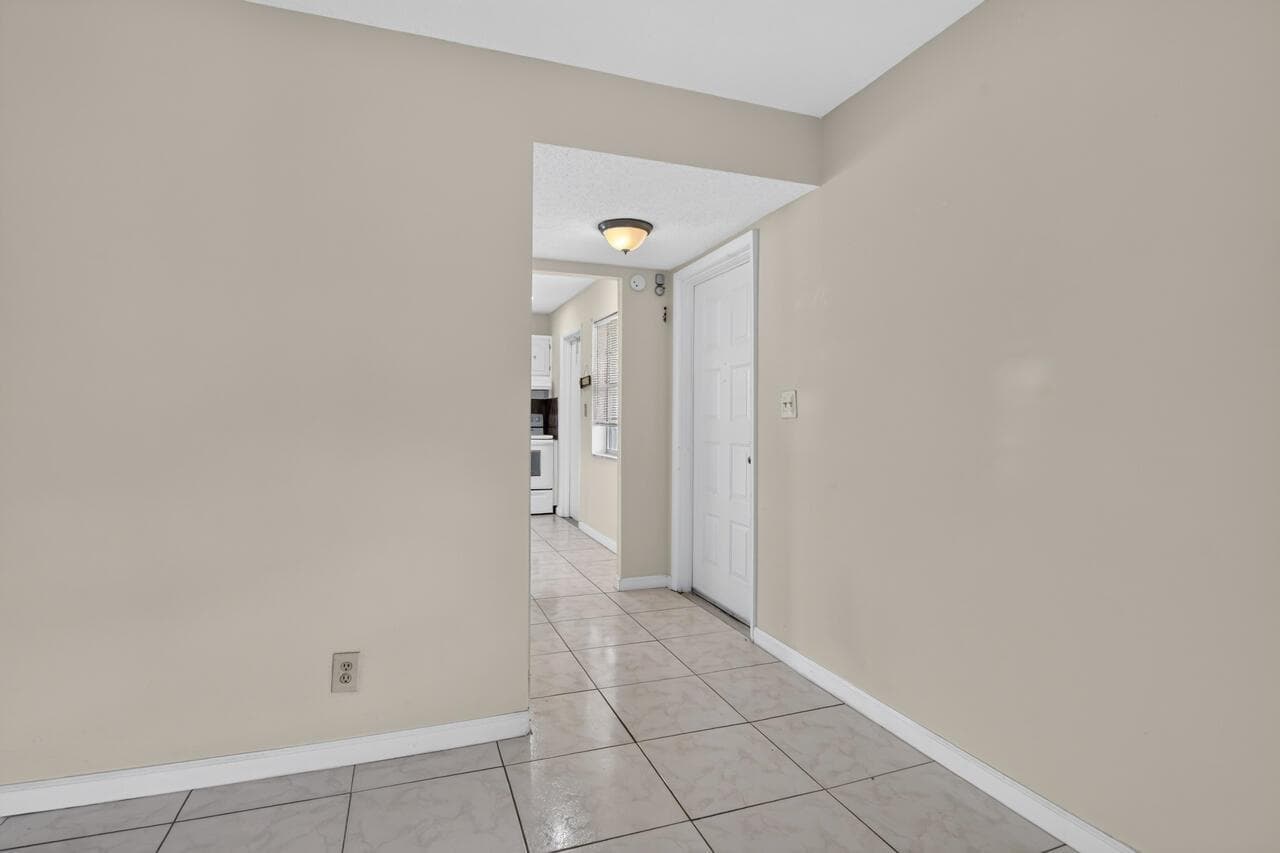 4140 NW 44th Avenue # 411, Lauderdale Lakes, FL 33319 — zdjęcie 5