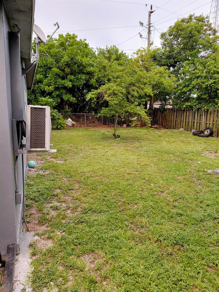 3210 NW 18th Place, Lauderhill, FL 33311 — zdjęcie 2