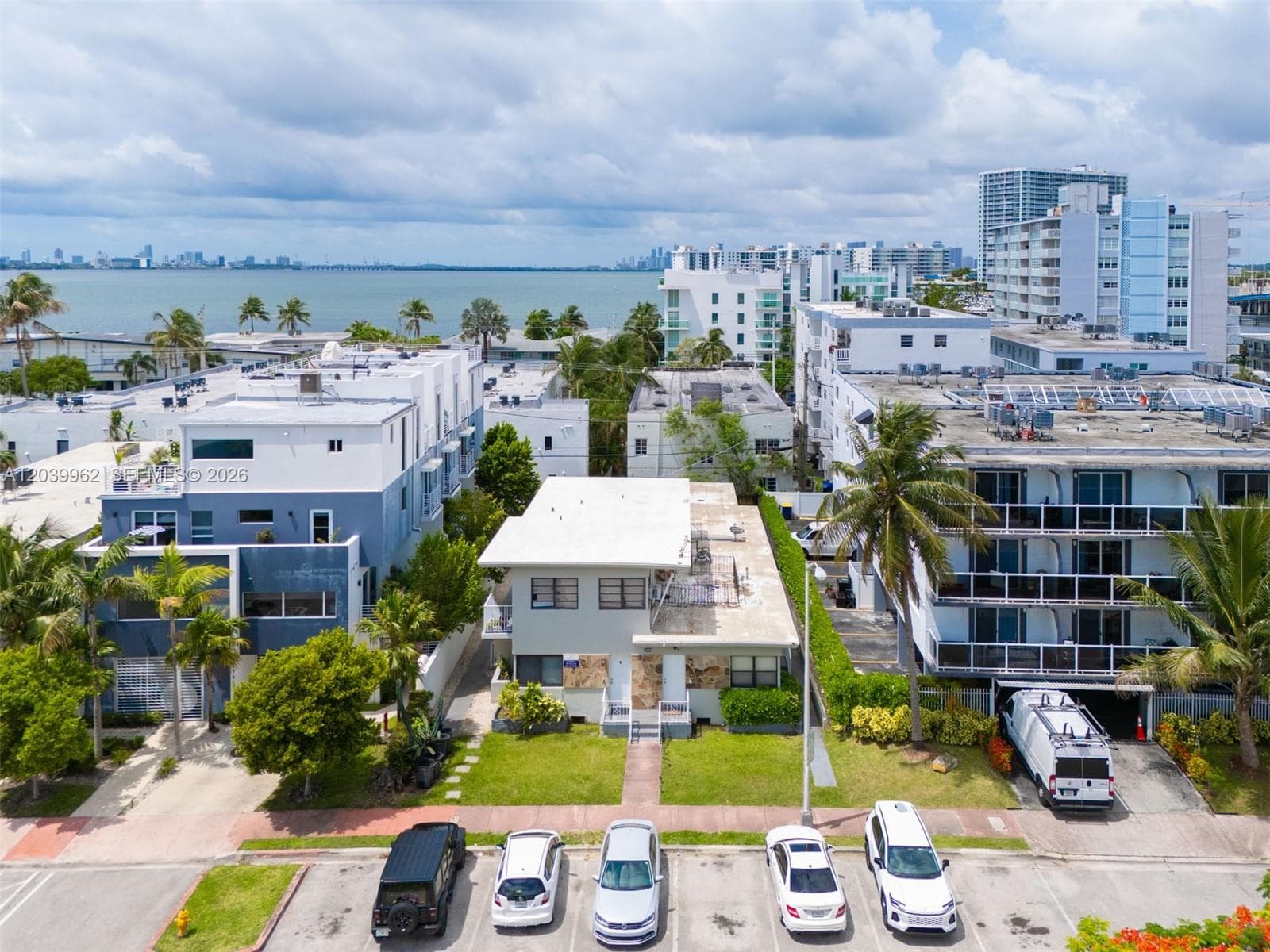 1980 Biarritz Dr, Miami Beach, FL 33141 — zdjęcie 2