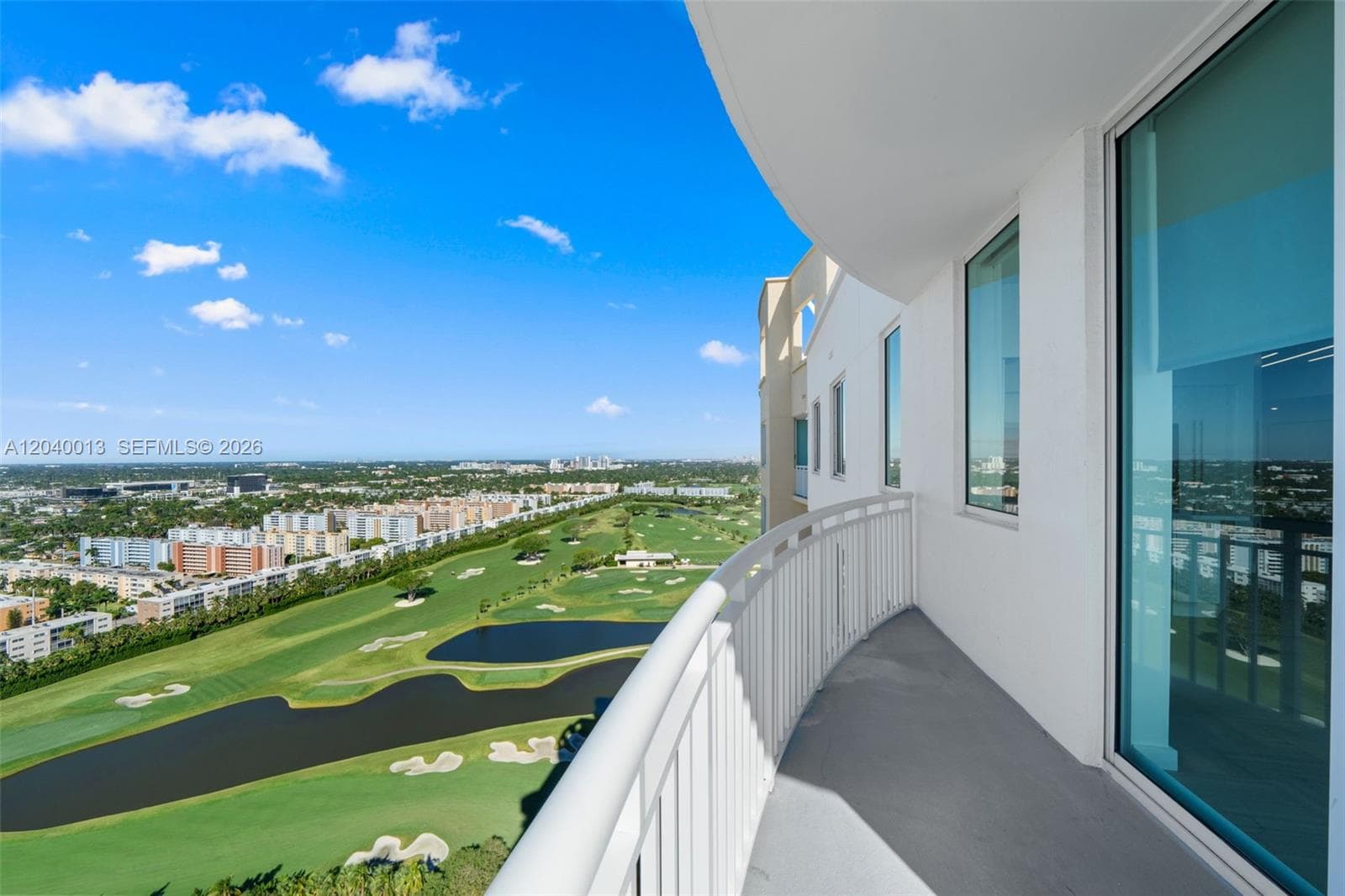 1745 E Hallandale Beach Blvd # PH05W, Hallandale Beach, FL 33009 — zdjęcie 2