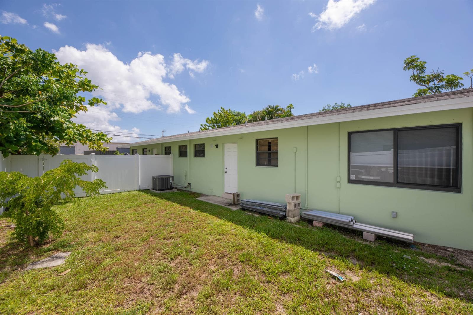 805 NE 40th Street # 1-3, Oakland Park, FL 33334 — zdjęcie 3