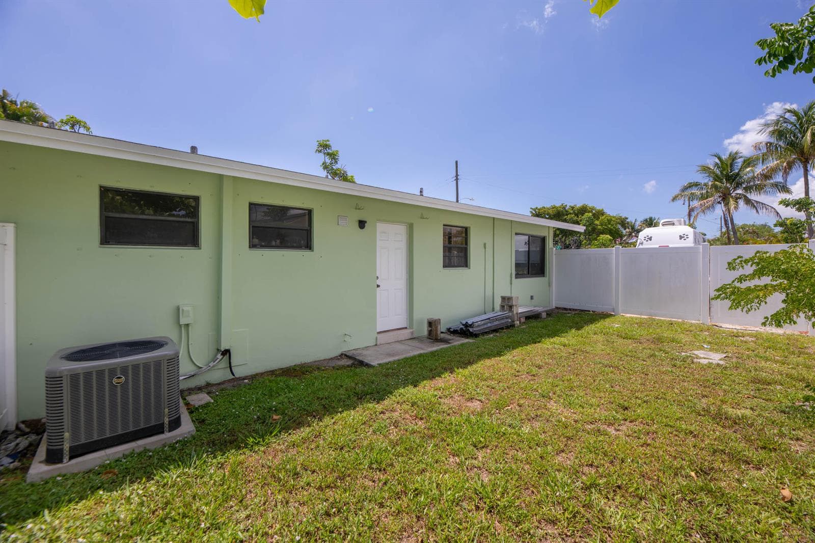 805 NE 40th Street # 1-3, Oakland Park, FL 33334 — zdjęcie 4