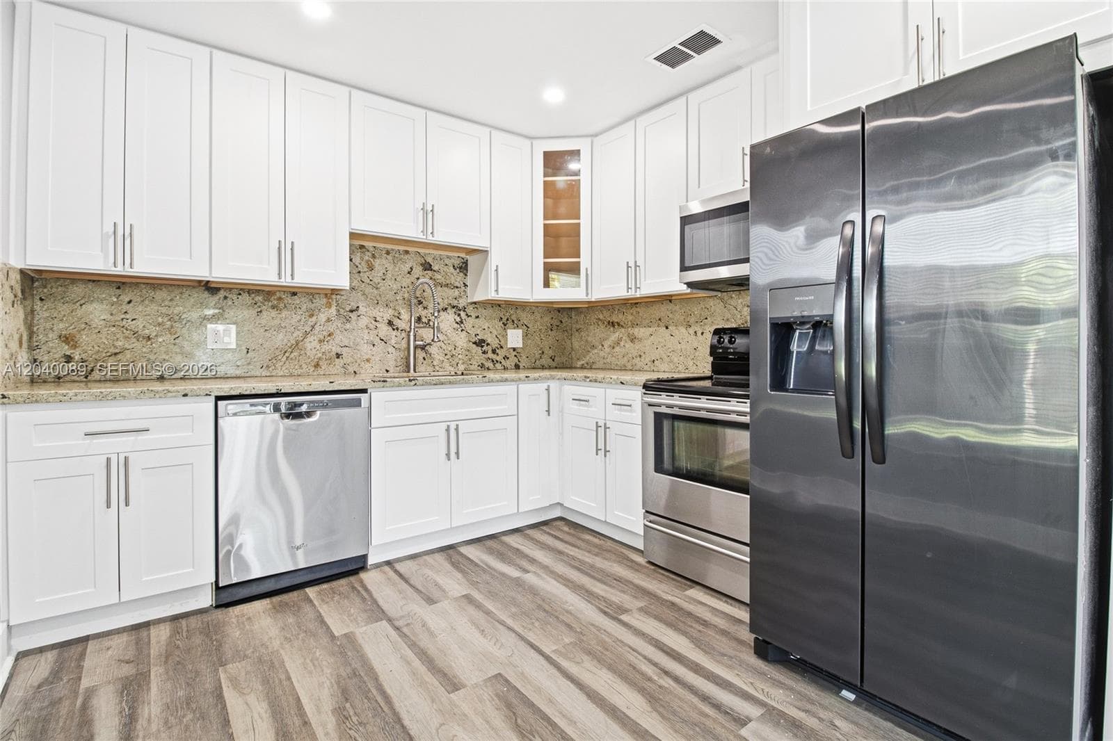 610 SW 2nd Ave # 1, Dania Beach, FL 33004 — zdjęcie 4
