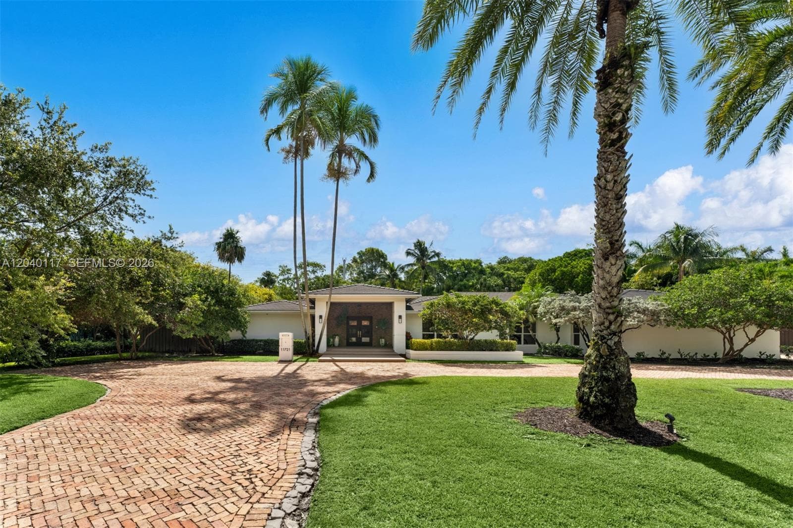 11721 Jacaranda Pl, Coral Gables, FL 33156