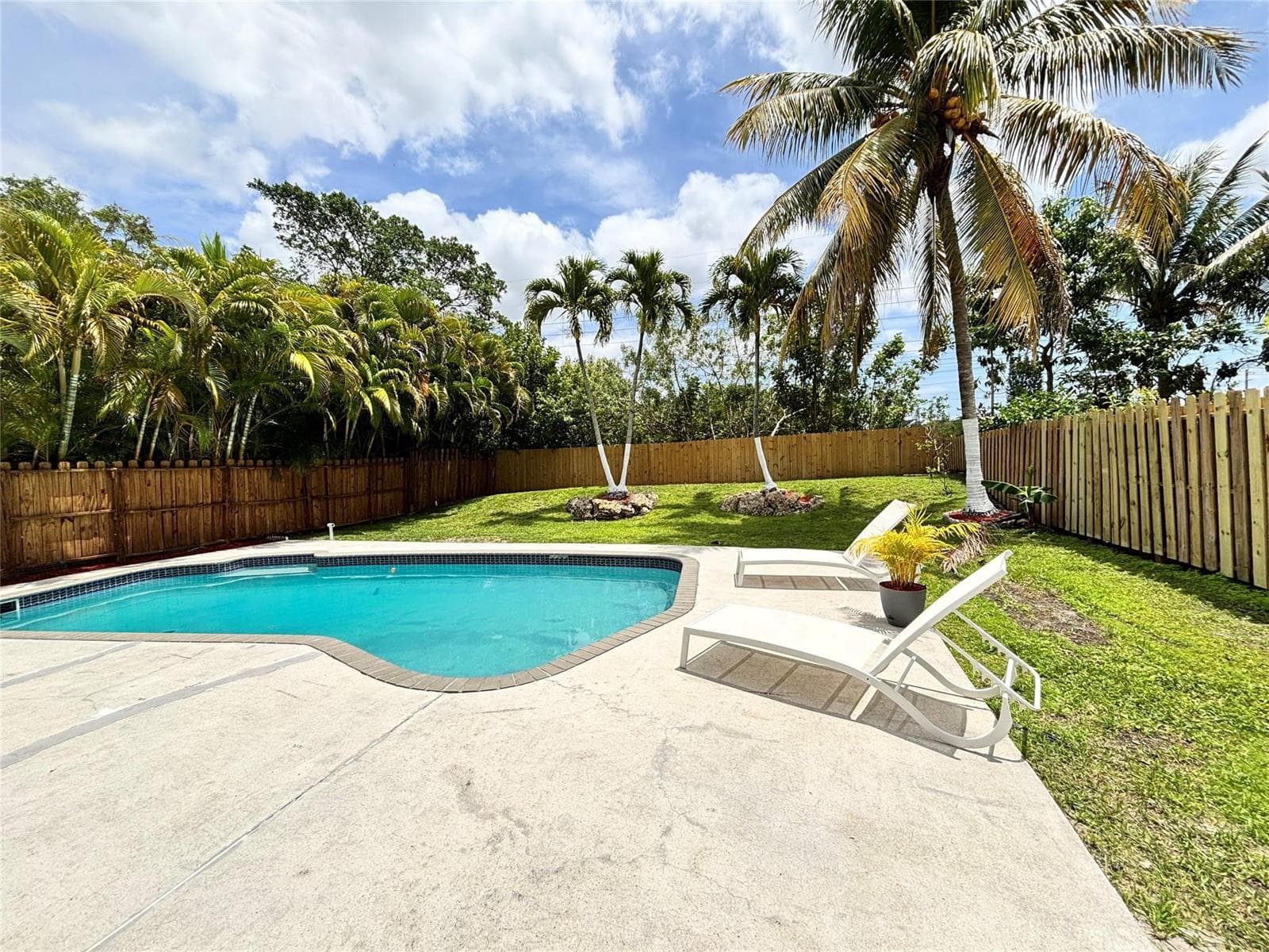 2990 NW 68th Avenue, Margate, FL 33063 — zdjęcie 2