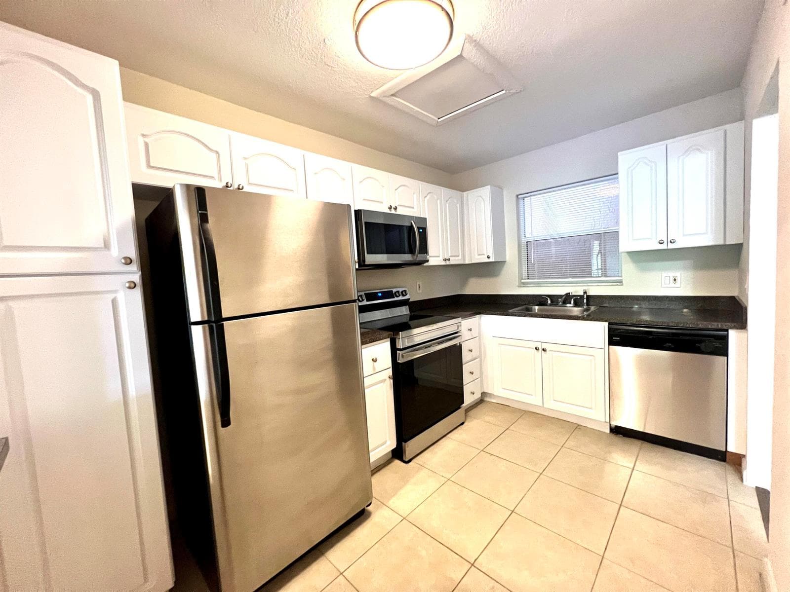 120 Sparrow Drive # Apt 302, Royal Palm Beach, FL 33411 — zdjęcie 3