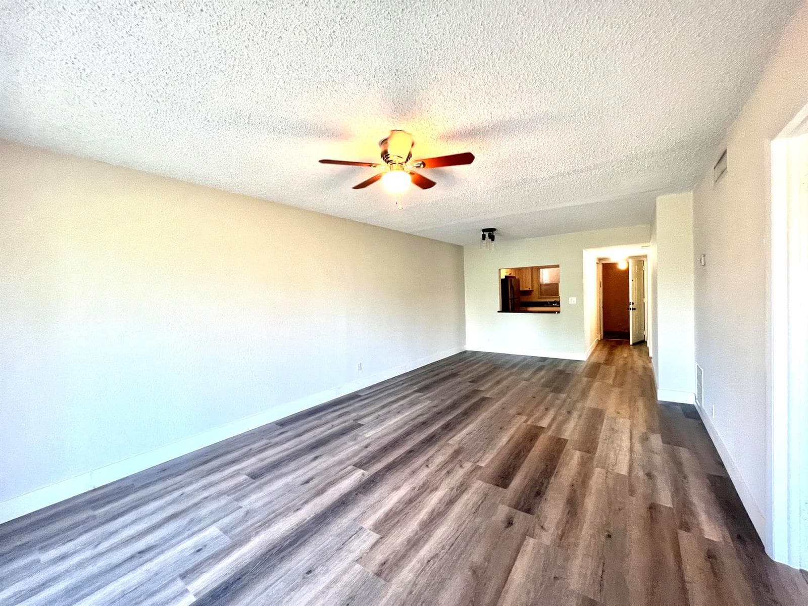 120 Sparrow Drive # Apt 302, Royal Palm Beach, FL 33411 — zdjęcie 5