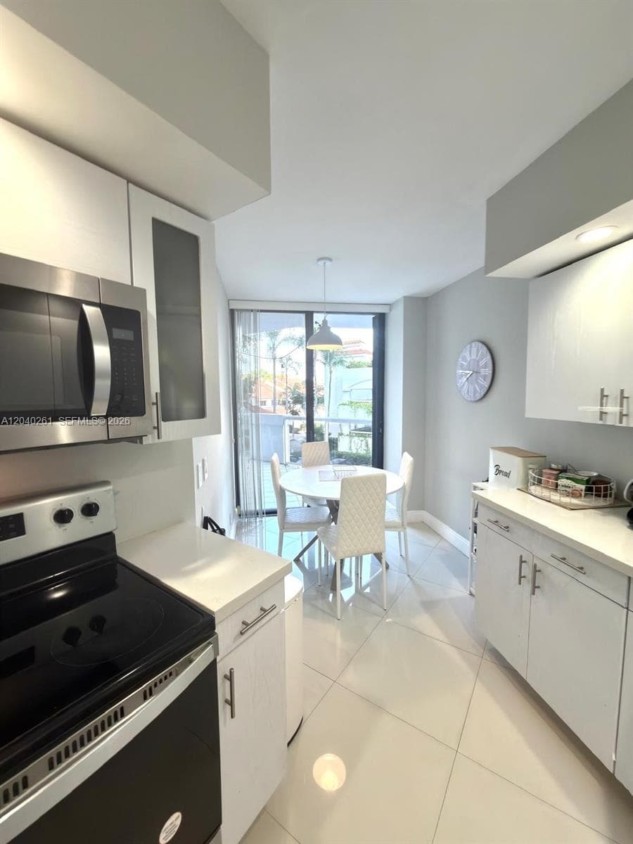 3610 Yacht Club Dr # 215, Aventura, FL 33180 — zdjęcie 4