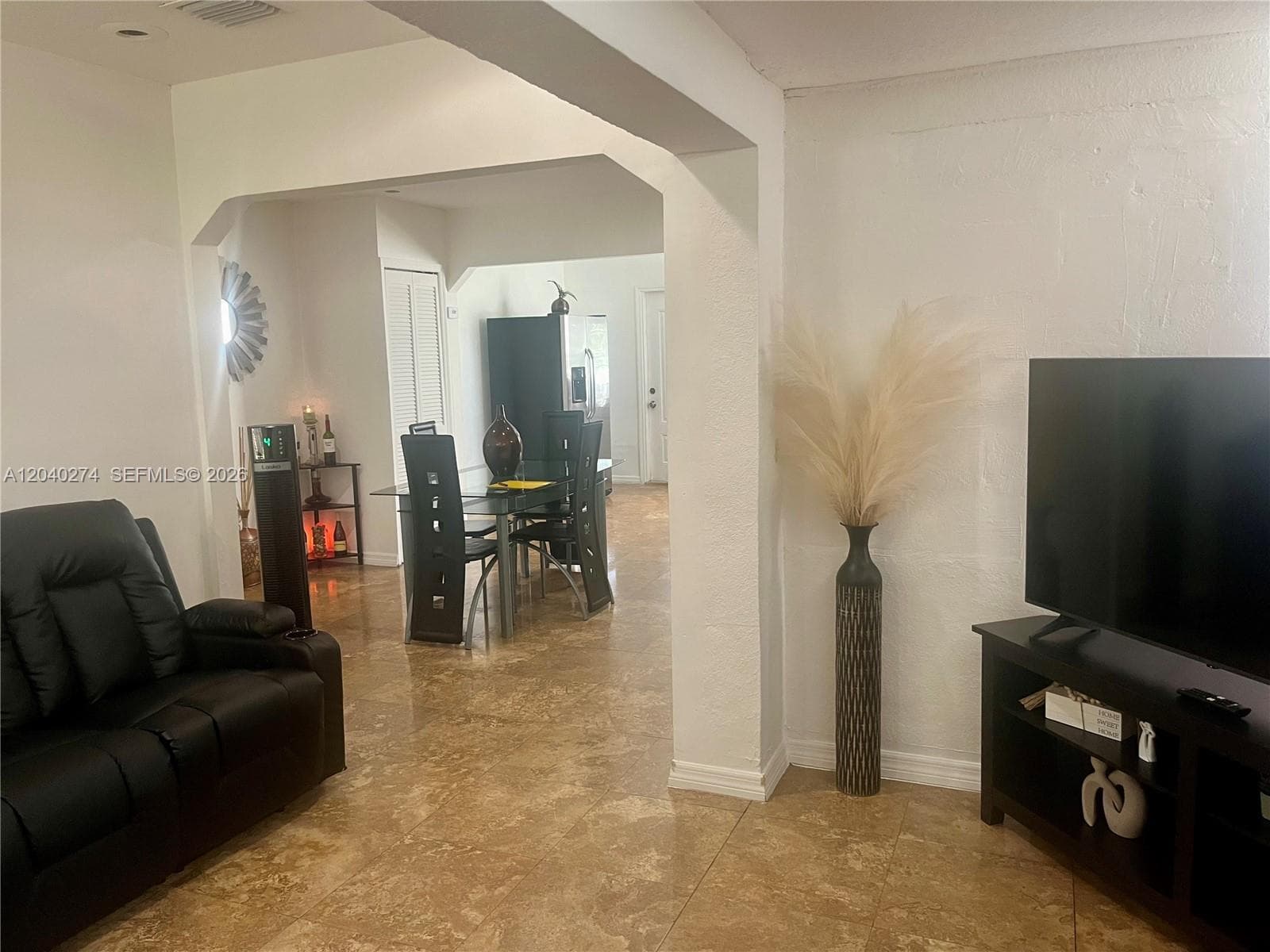 521 NW 32nd Pl, Miami, FL 33125 — zdjęcie 3