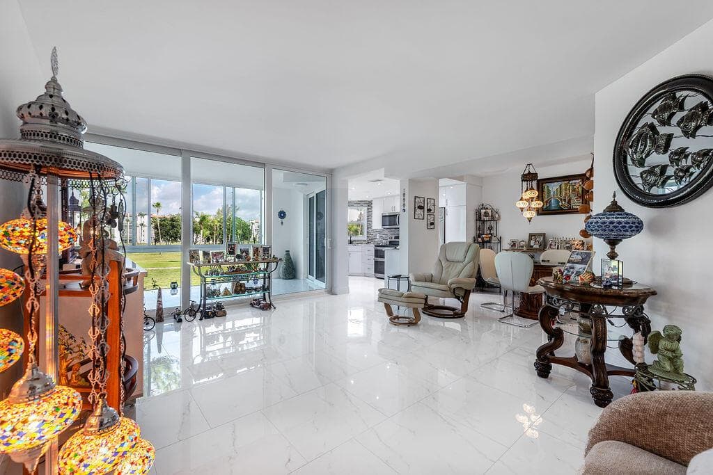 3661 Via Poinciana Road # 206, Lake Worth, FL 33461 — zdjęcie 2