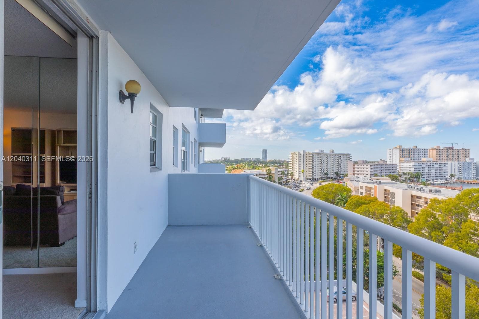 137 Golden Isles Dr # 809, Hallandale Beach, FL 33009 — zdjęcie 5