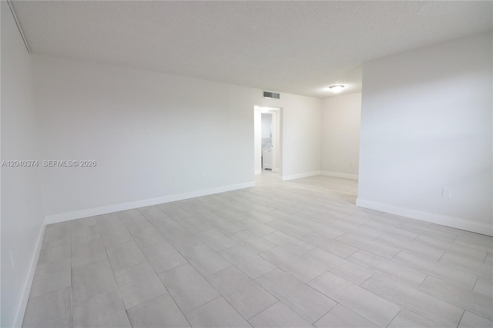 400 NE 1st St # 108, Hallandale Beach, FL 33009 — zdjęcie 2