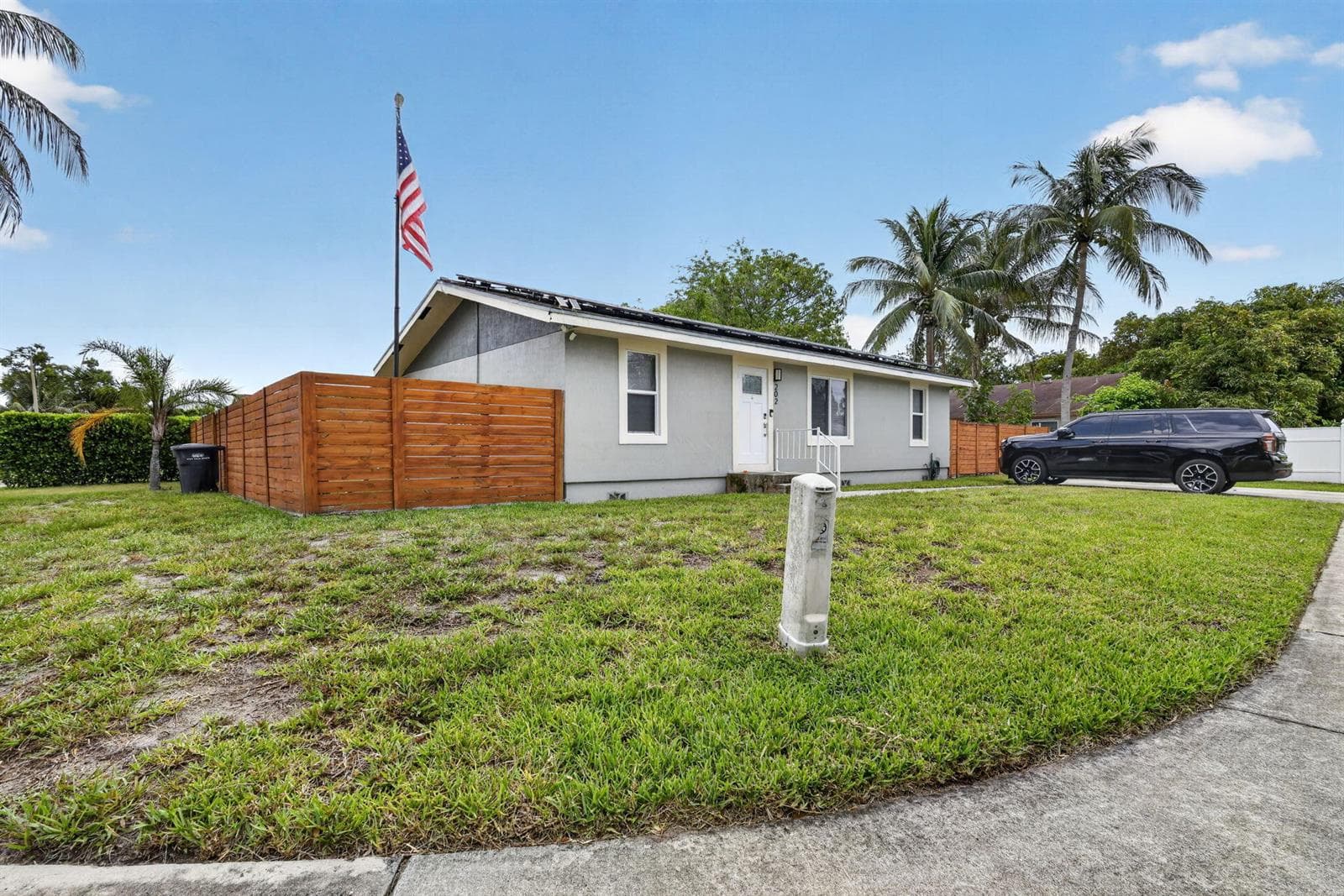 202 Elaine Circle W, West Palm Beach, FL 33409 — zdjęcie 2