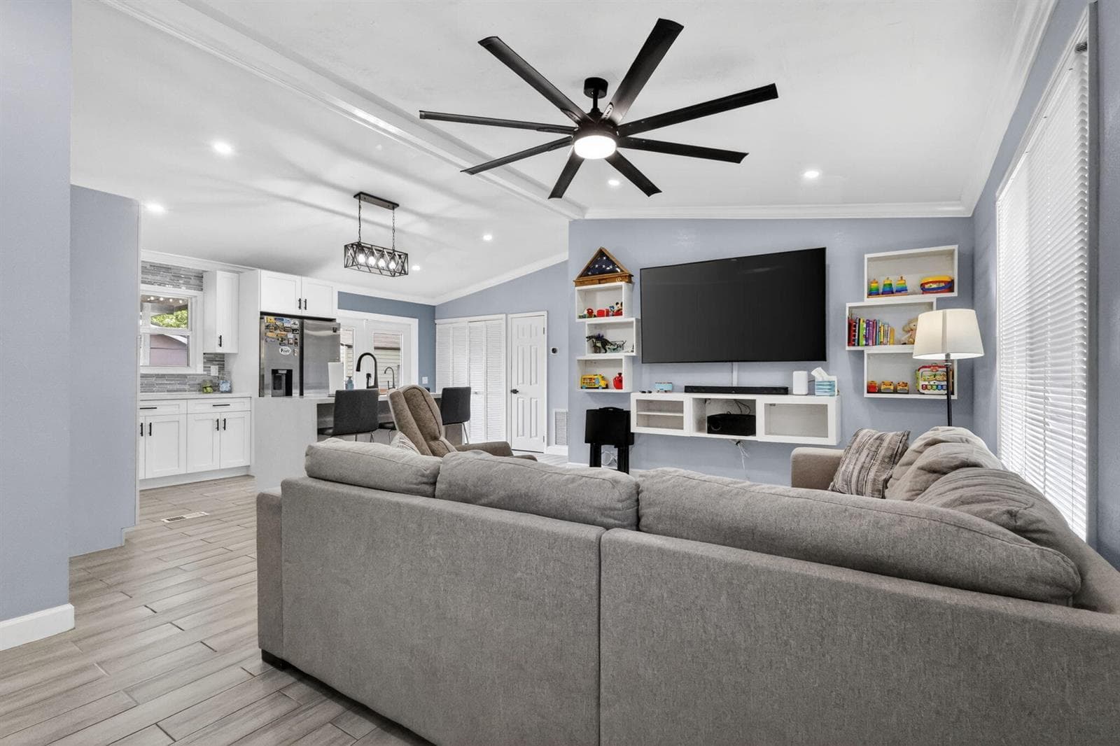 202 Elaine Circle W, West Palm Beach, FL 33409 — zdjęcie 4