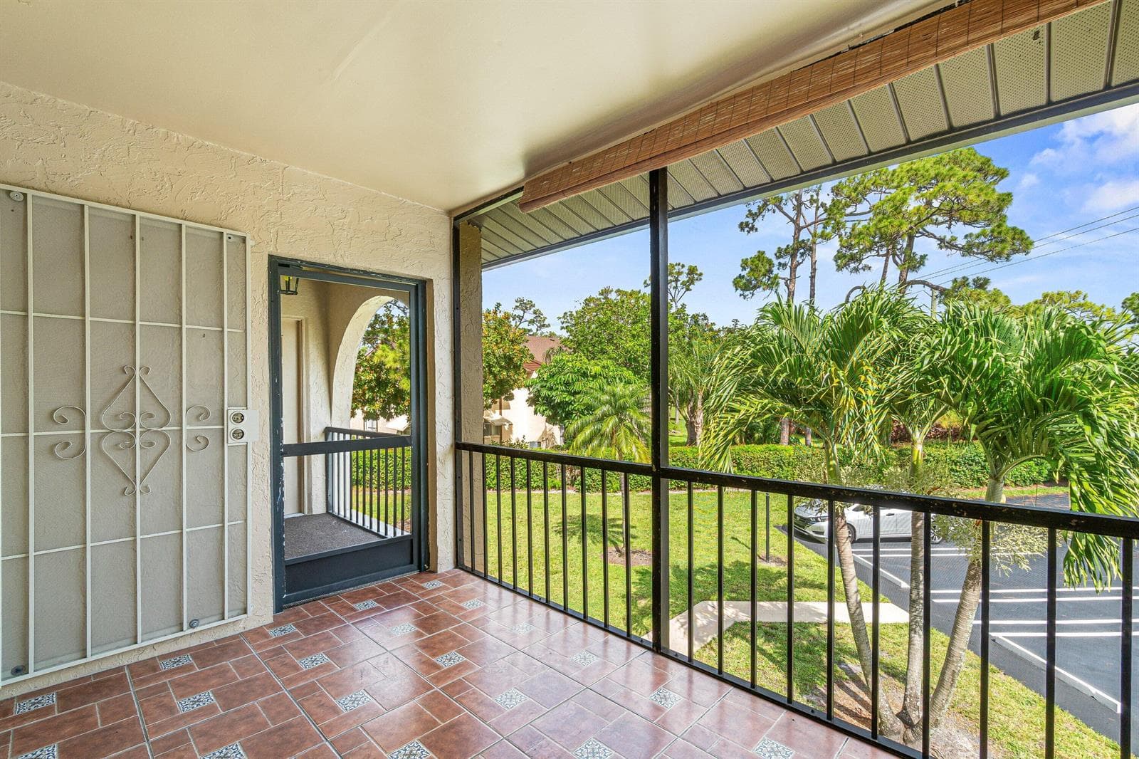 223 Pine Hov Circle # A-2, FL 33463 — zdjęcie 3