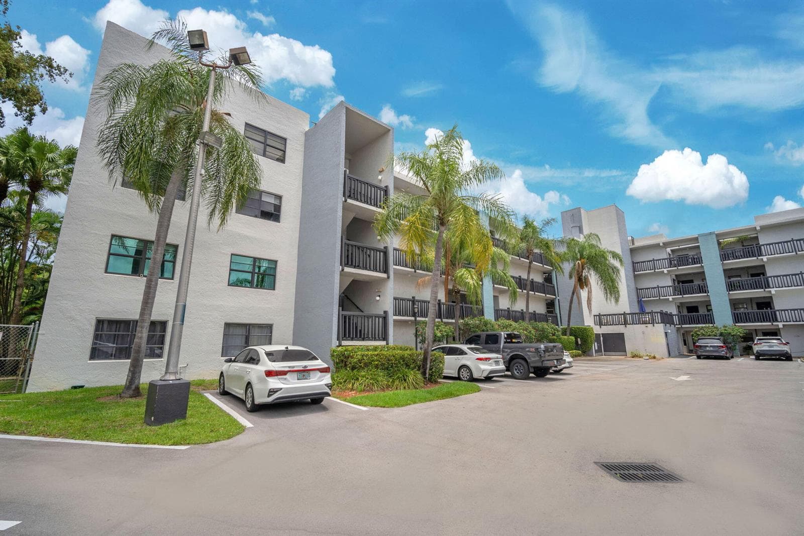 1021 Mockingbird Lane # 303, Plantation, FL 33324 — zdjęcie 4