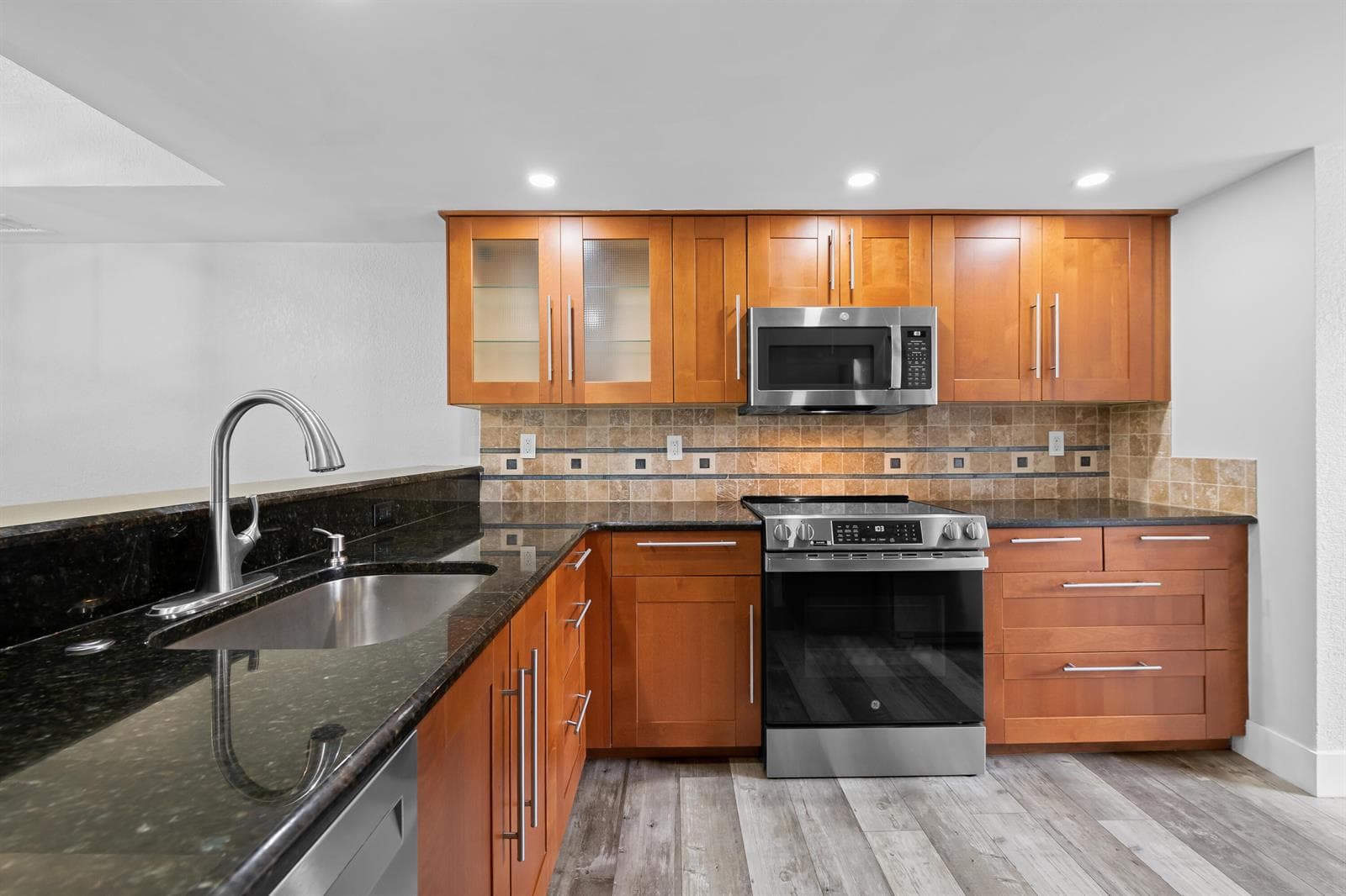4221 SW 71st Terrace # 4221, Davie, FL 33314 — zdjęcie 3
