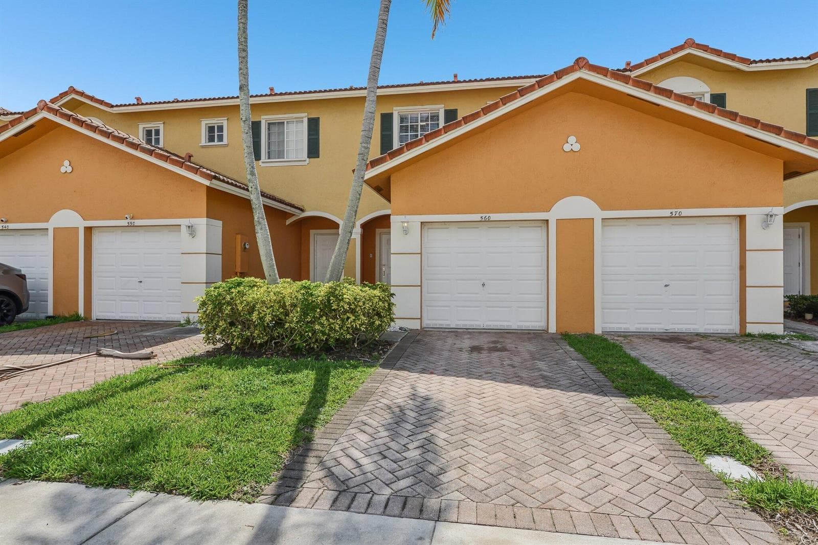560 St Tropez Lane, Margate, FL 33068 — zdjęcie 2