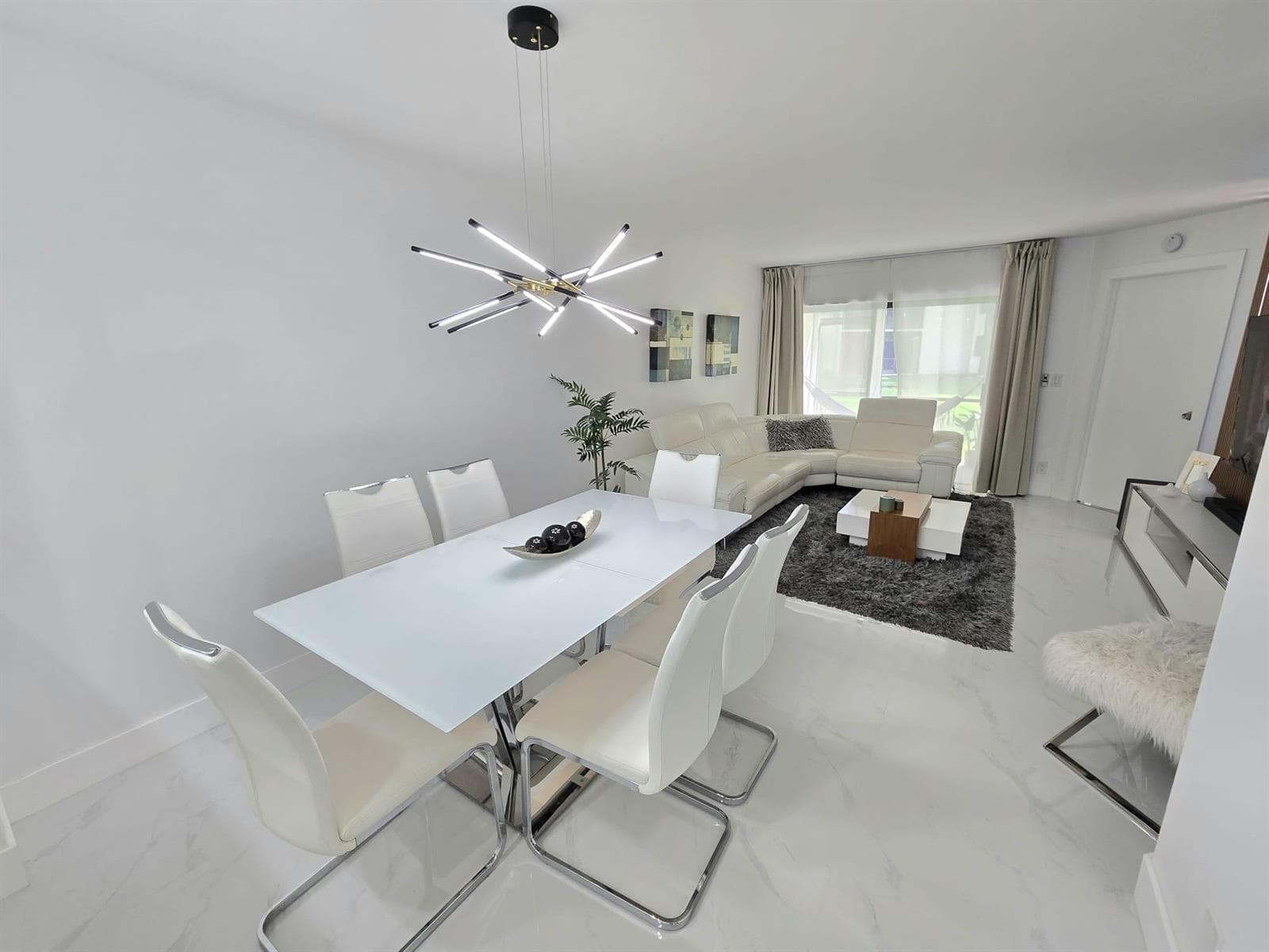 5577 Courtyard Drive, Margate, FL 33063 — zdjęcie 3