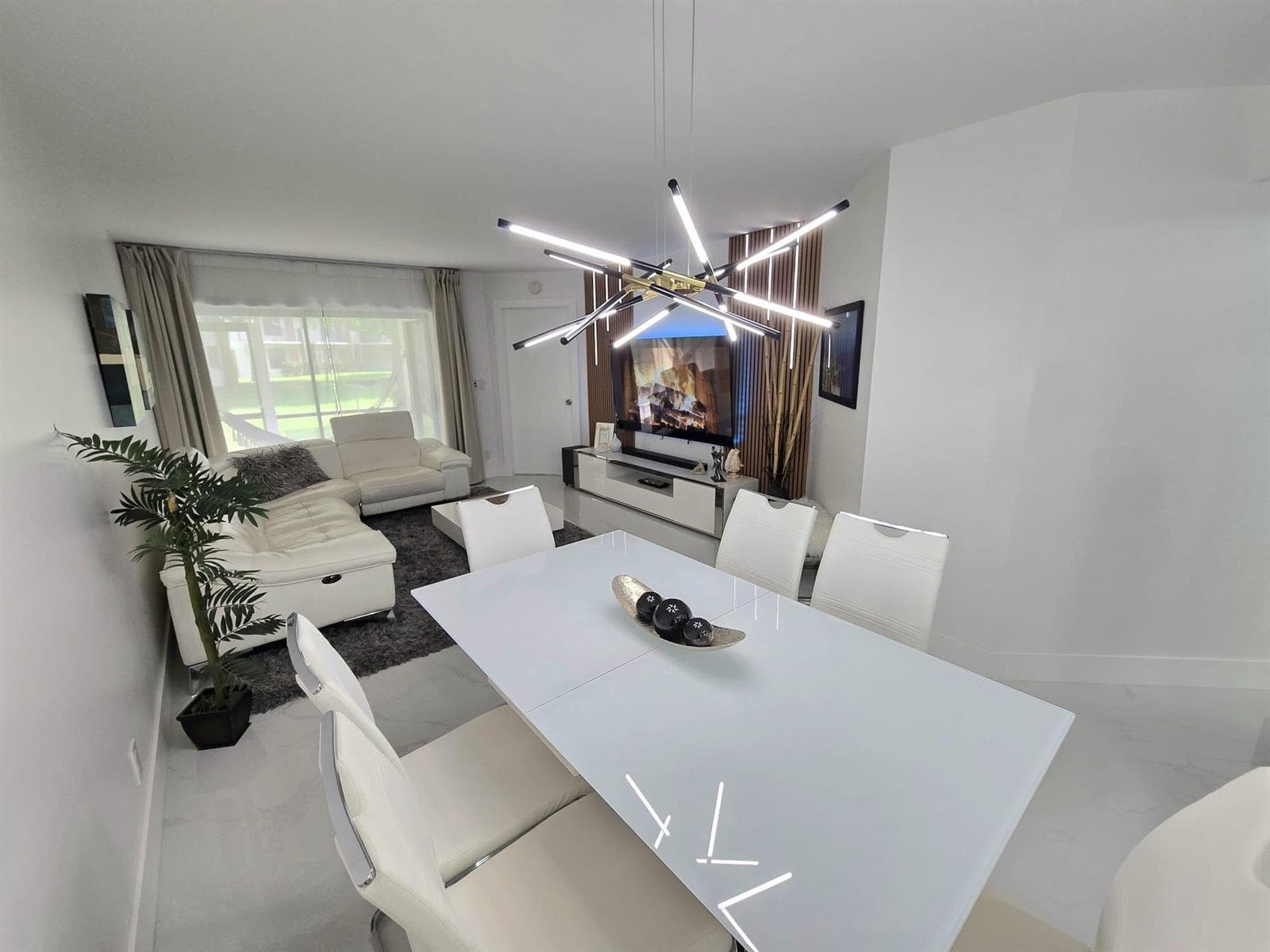 5577 Courtyard Drive, Margate, FL 33063 — zdjęcie 4