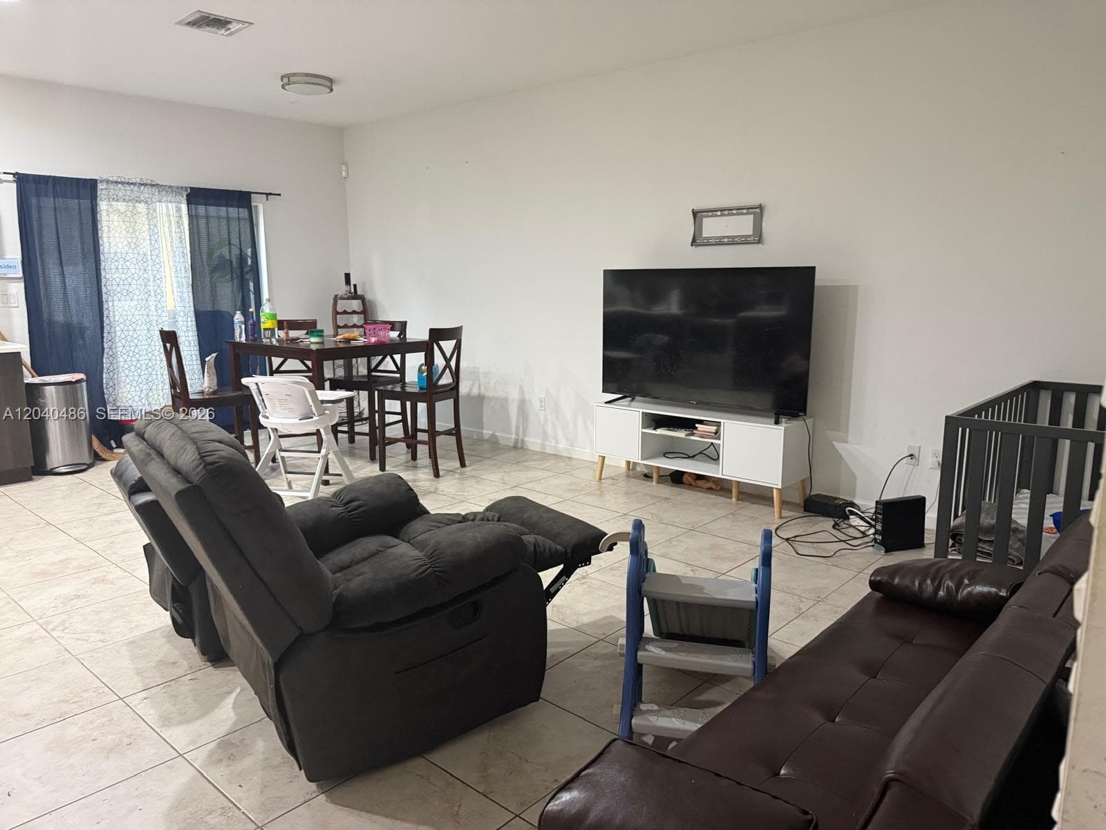 4037 NW 10th Pl, Lauderhill, FL 33313 — zdjęcie 3