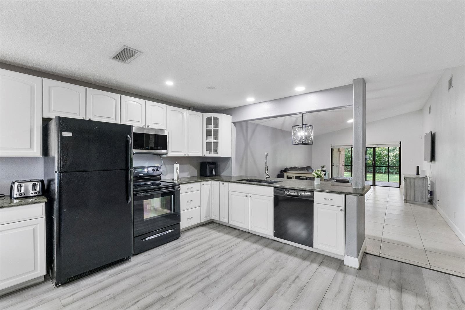 4149 Palm Forest Drive S, Delray Beach, FL 33445 — zdjęcie 3