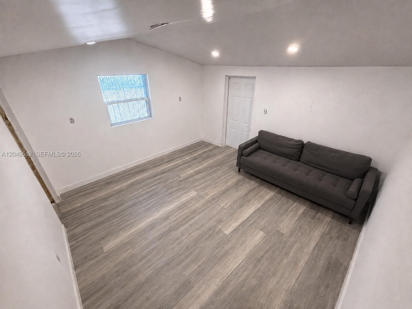 867 NW 109th St, Miami, FL 33168 — zdjęcie 4